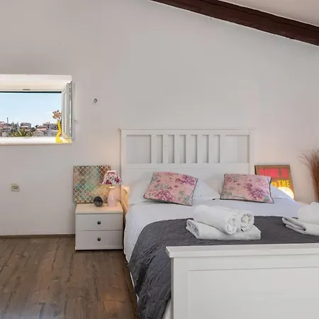 Apartment Ana *